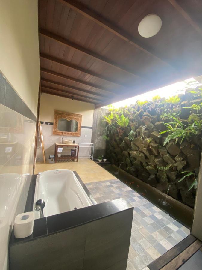 Anggarakasih Ubud Villa Extérieur photo